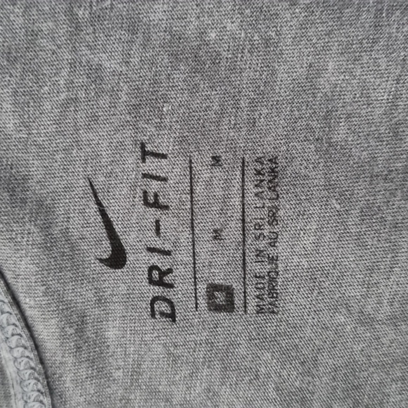 Nike dri-fit, grey singlet with black trims, stretchy material, size medium - Picture 6 of 6